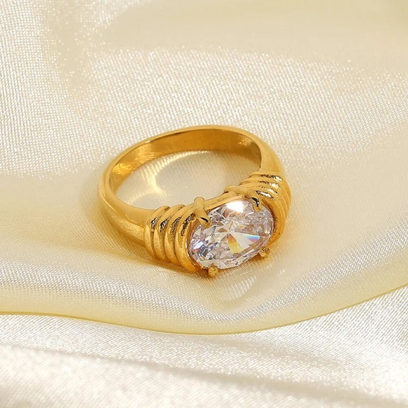18K Gold Plated Ancient Heirloom Ring*White Topaz Swarovski Cubic Zirconia*JD - Picture 6 of 6